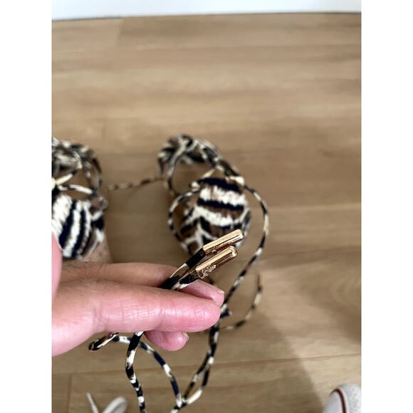 Bamboo Animal Print Heels Size 8 - Picture 2 of 11